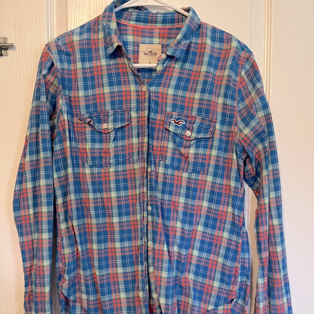Hollister flannel, very cute!